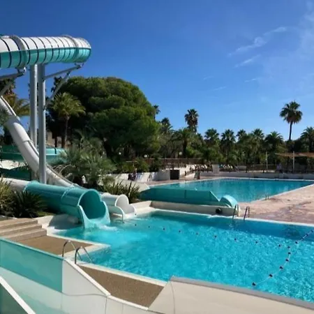 La Baume La Palmeraie Camping Resort