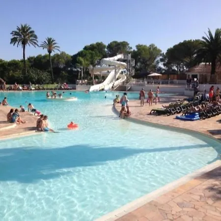 אתר קמפינג La Baume La Palmeraie