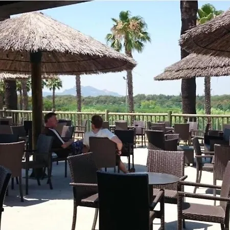 La Baume La Palmeraie Camping Resort *